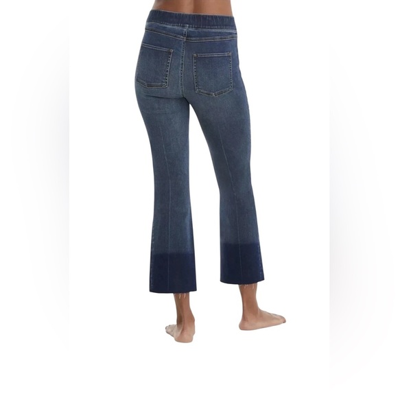 SPANX Women’s Denim Cropped Flare Raw Hem Pull-On Jeans - Medium Wash (Size M) - Picture 5 of 9